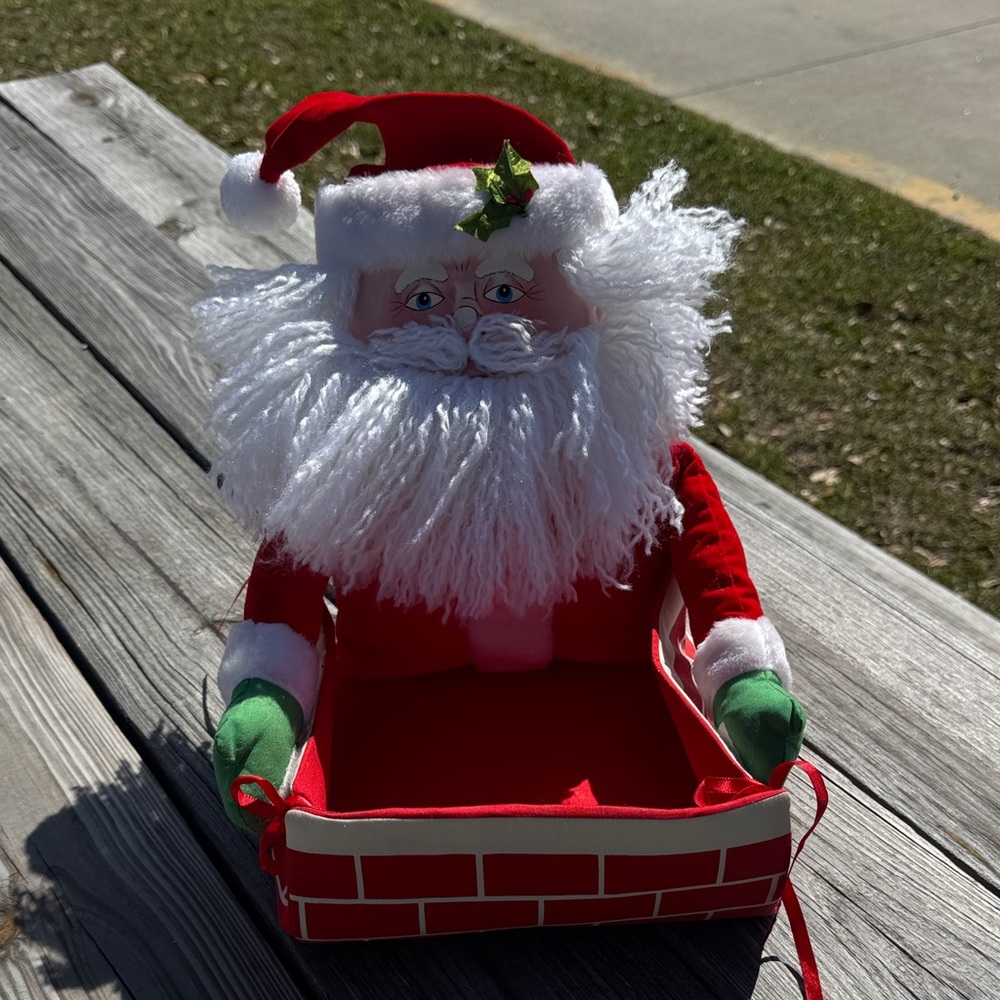 Vintage House of Hatten Santa Claus basket